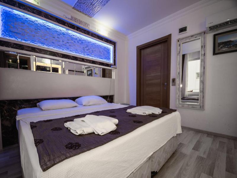 Behram Hotel image