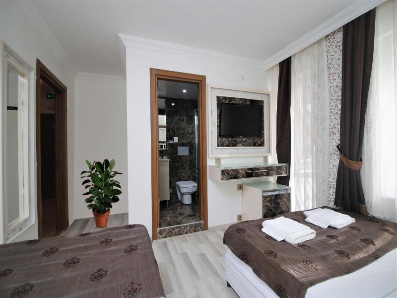 Behram Hotel image
