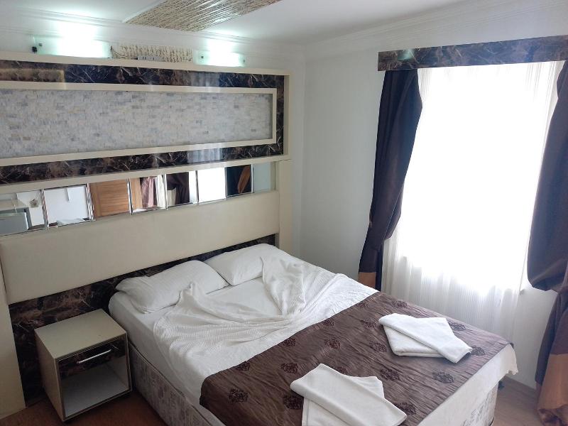 Behram Hotel image