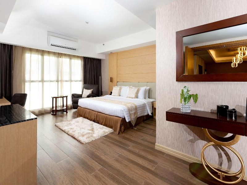 Best Western Plus Metro Clark image