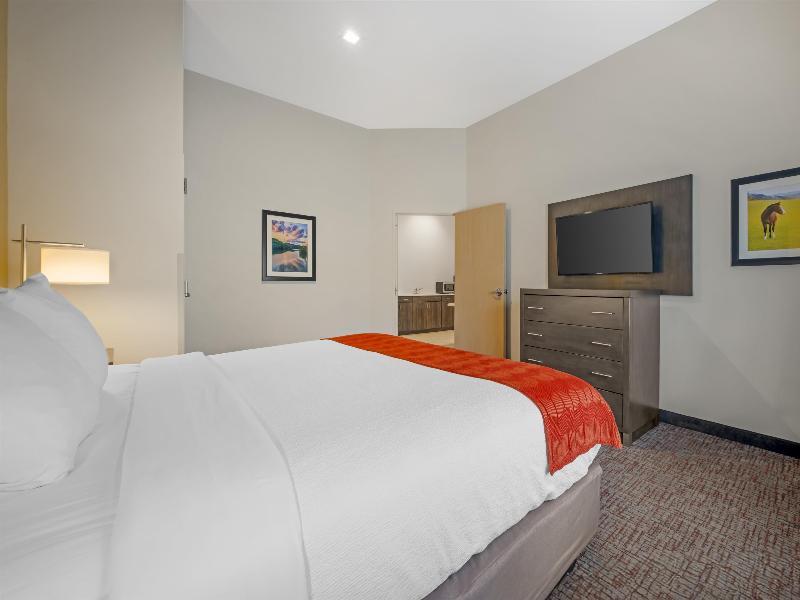 Best Western Plus Elizabethtown Inn & Suites image