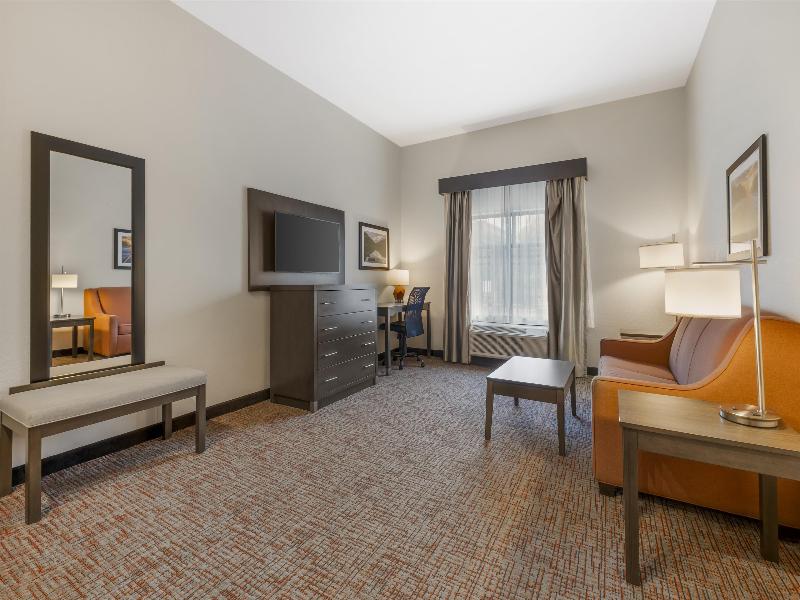 Best Western Plus Elizabethtown Inn & Suites image