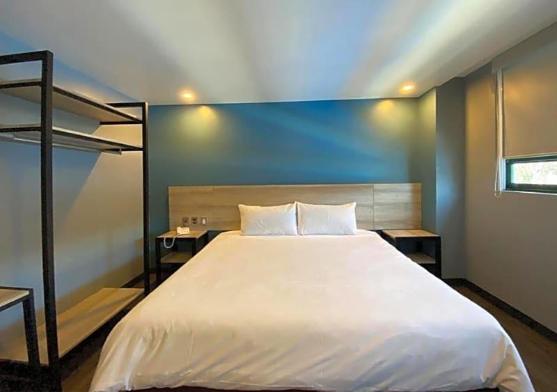 Hotel Estrella de Oriente image