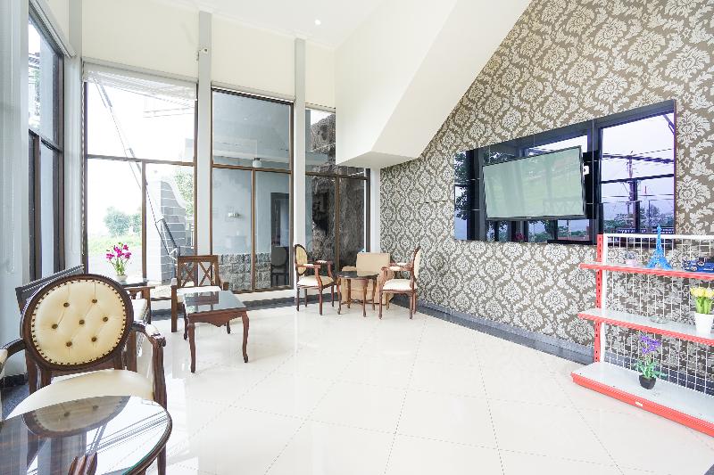 Avila Ketapan Rame Hotel