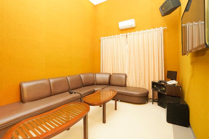 Avila Ketapan Rame Hotel