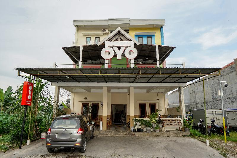 OYO 475 Kartika Syariah Homestay