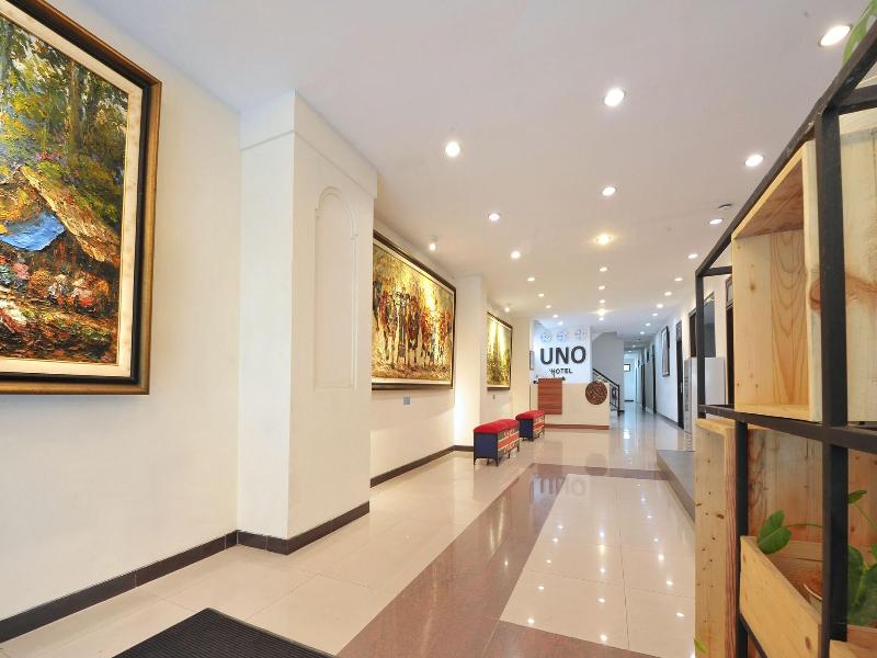 Uno Hotel image