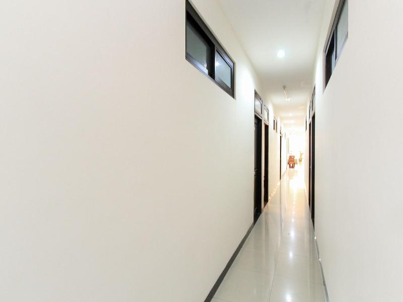 Uno Hotel image