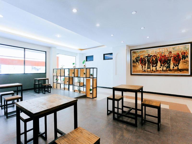 Uno Hotel image
