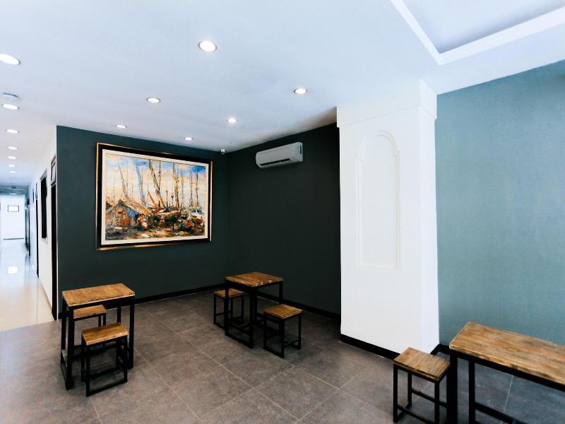 Uno Hotel image