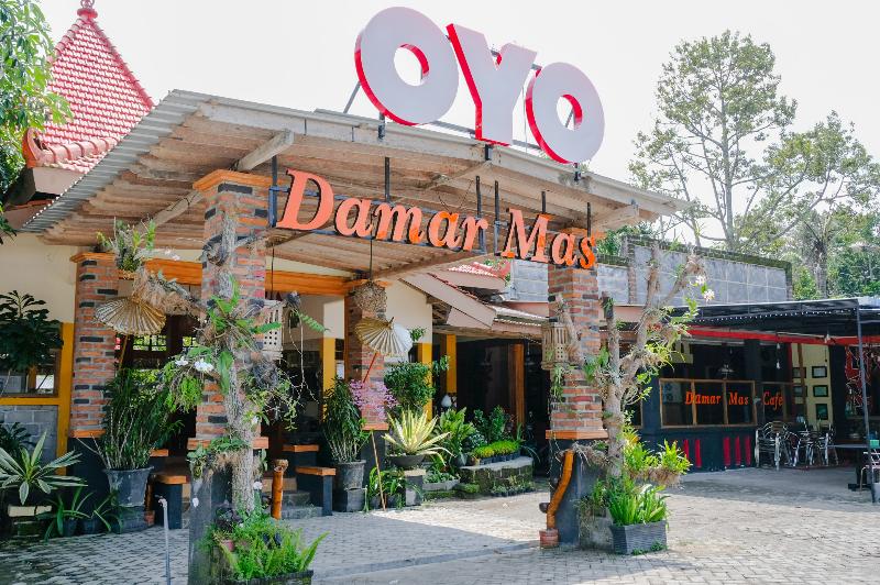 OYO 563 Damar Mas Resort Lereng Kelud