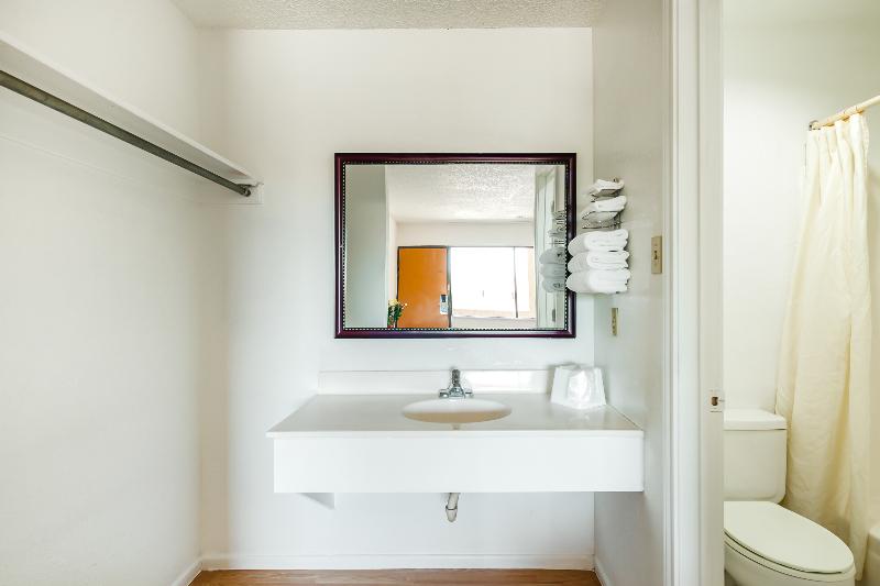 OYO Hotel Groesbeck image