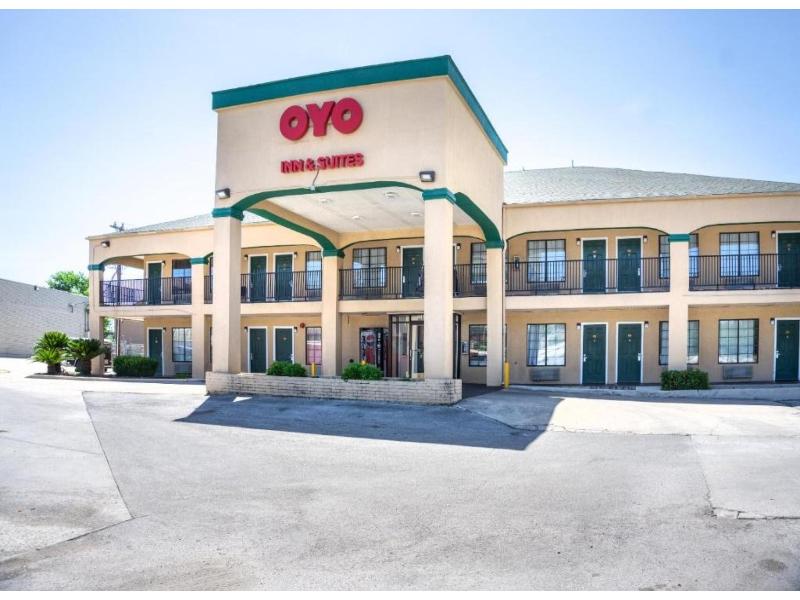 OYO Inn & Suites Medical Center San Antonio image