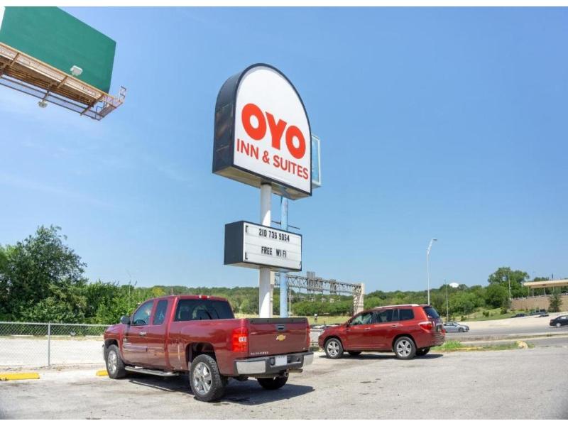 OYO Inn & Suites Medical Center San Antonio image