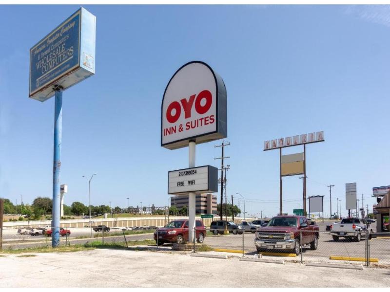 OYO Inn & Suites Medical Center San Antonio image