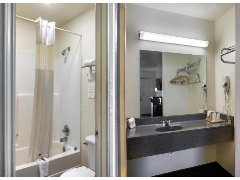 OYO Inn & Suites Medical Center San Antonio image