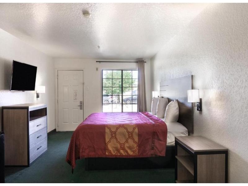 OYO Inn & Suites Medical Center San Antonio image