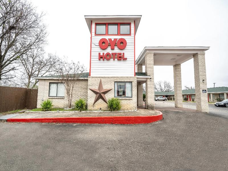 OYO Hotel San Antonio near AT&T Center image