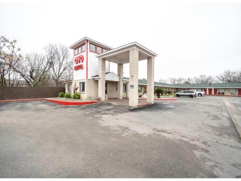 OYO Hotel San Antonio near AT&T Center image