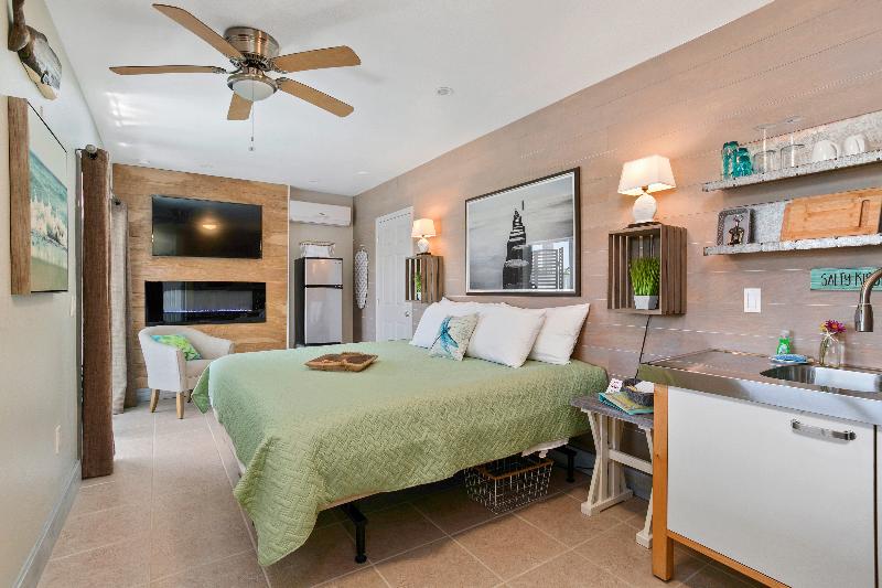 Latitude 26 Waterfront Boutique Resort image