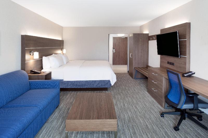 Holiday Inn Express & Suites Ottawa Downtown East