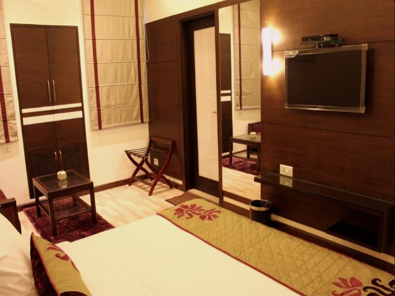 Hotel Amrapali Grand image