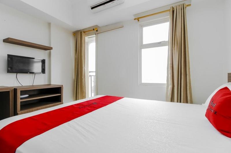 RedDoorz Apartment @ Margonda Residence Tower 2 image