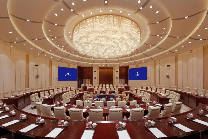 Grand New Century Hotel Zunyi image