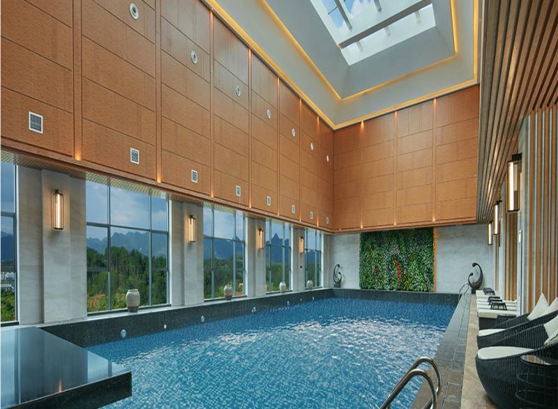 Grand New Century Hotel Zunyi image