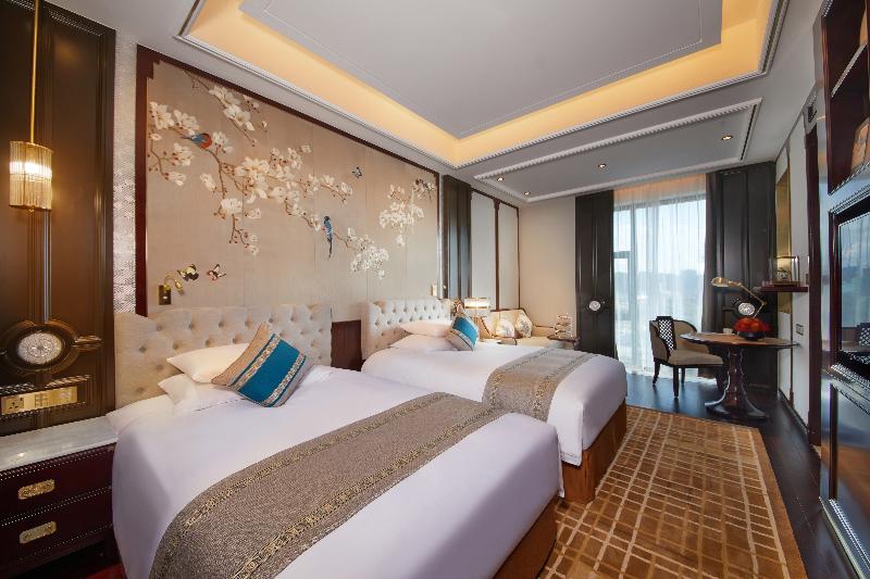 Grand New Century Hotel Zunyi image