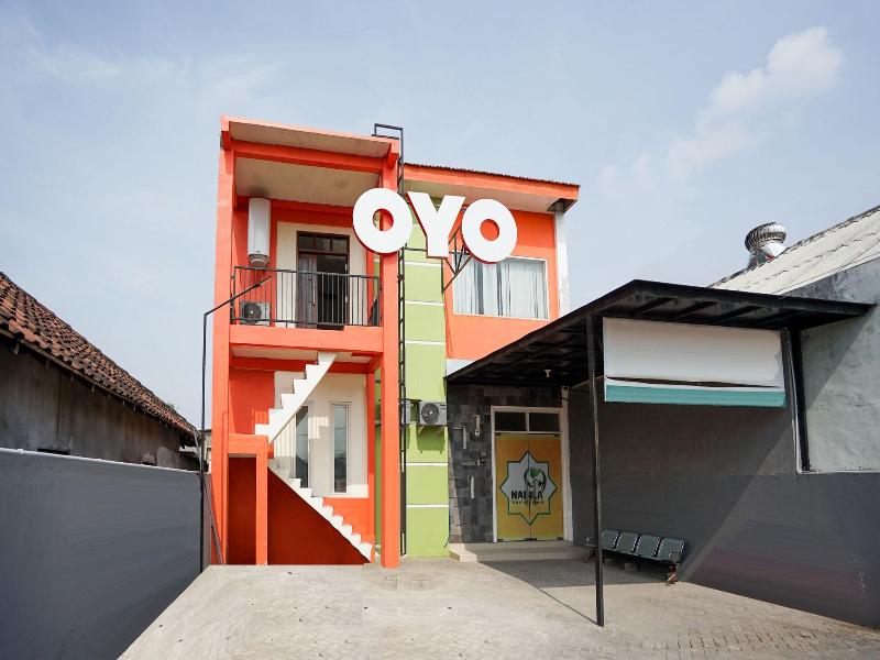 Hotel O Juanda Near Terminal International Juanda image