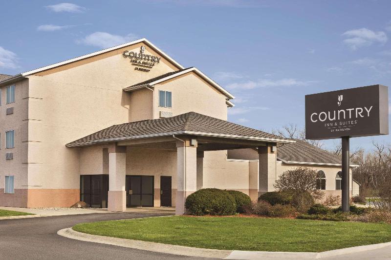 Country Inn & Suites by Radisson Auburn IN image
