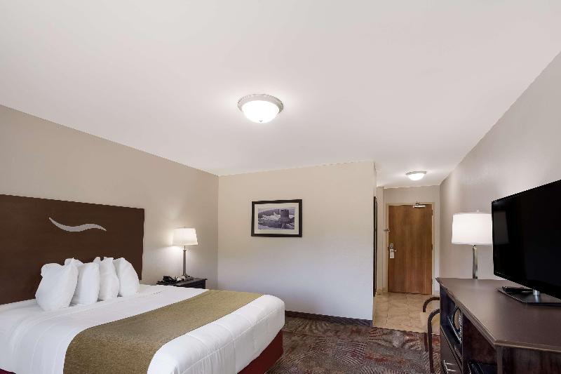 Surestay By Best Western Whittington Rend Lake image