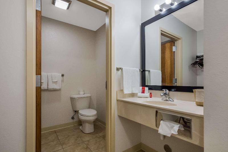 Surestay By Best Western Whittington Rend Lake image