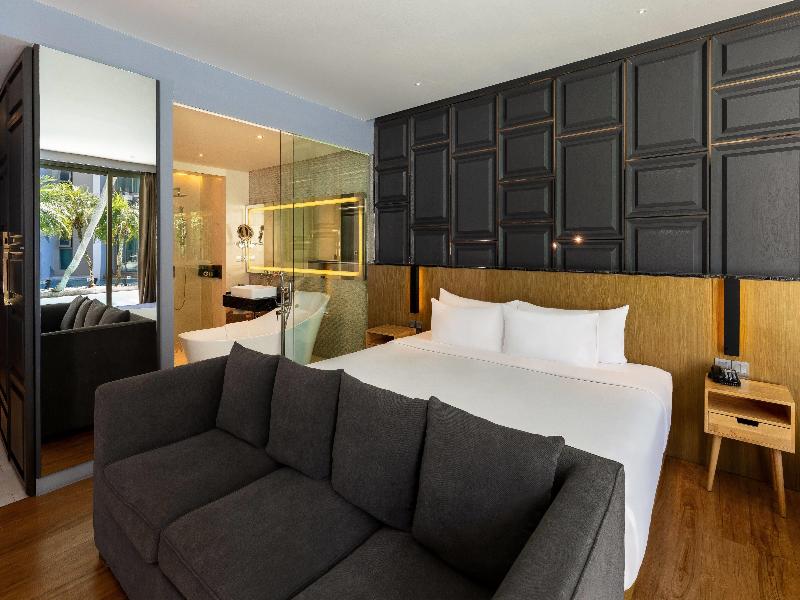 Wyndham Grand Nai Harn Beach Phuket image