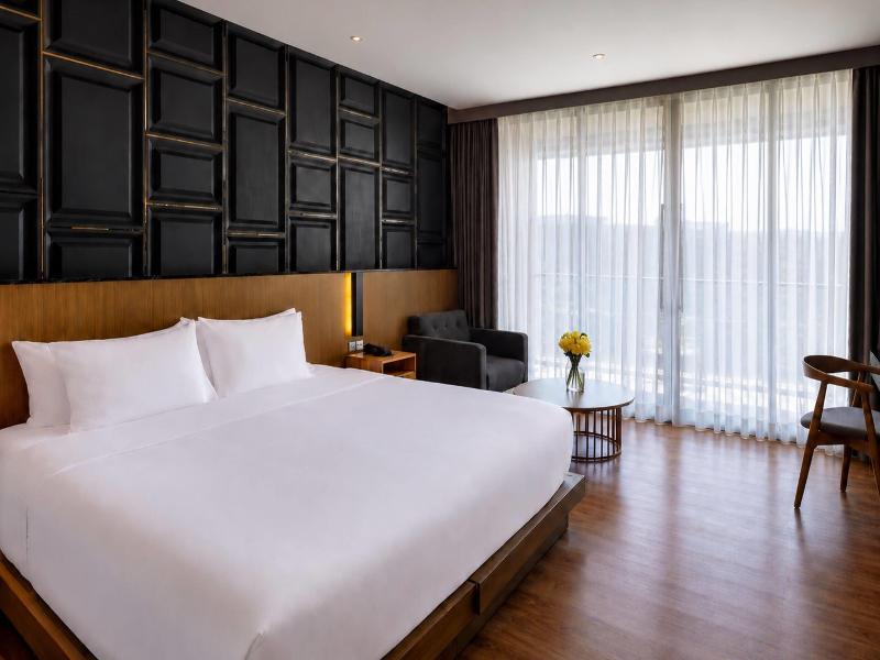 Wyndham Grand Nai Harn Beach Phuket image