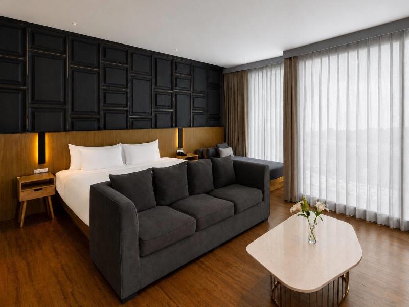Wyndham Grand Nai Harn Beach Phuket image
