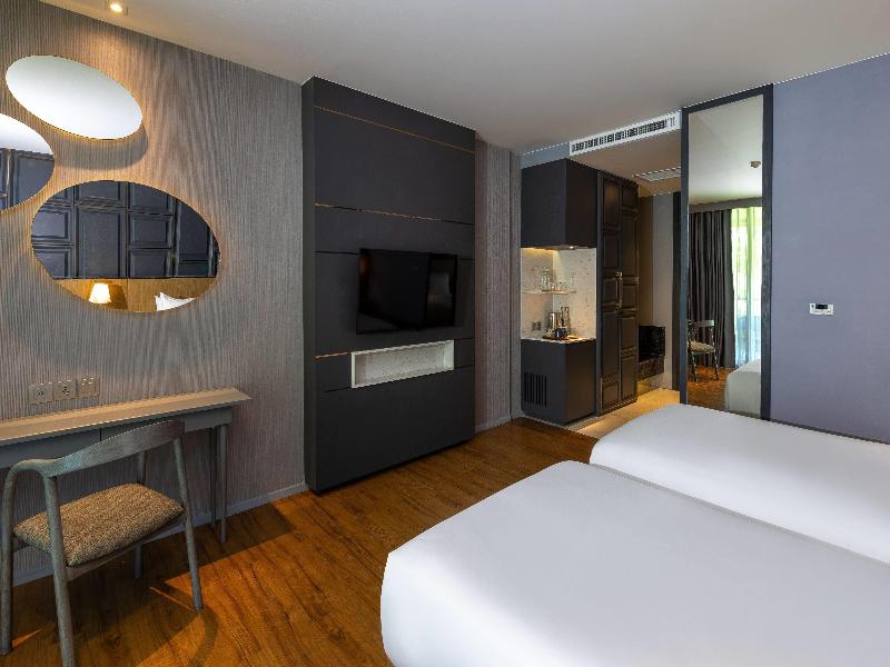 Wyndham Grand Nai Harn Beach Phuket image