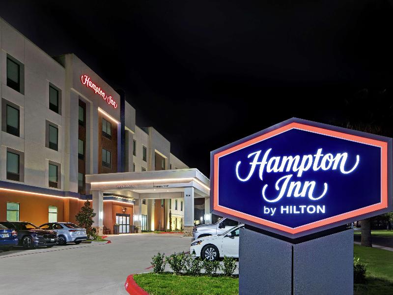 Hampton Inn Weslaco image