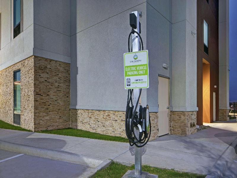 Hampton Inn Weslaco image