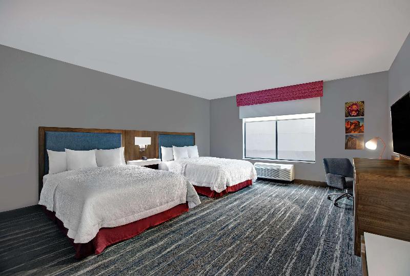 Hampton Inn Weslaco image
