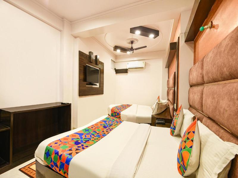 Hotel Delhi Continental