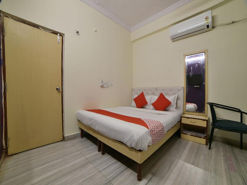 OYO 10599 Hotel R Inn Residency