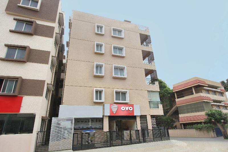 OYO 2235 Oh My Rooms Indranagar