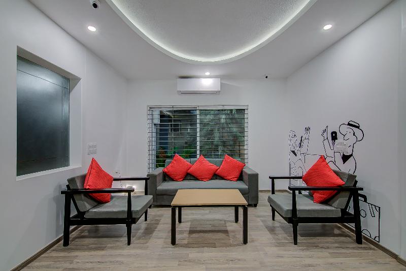 OYO Townhouse 047 Kanakpura Road image