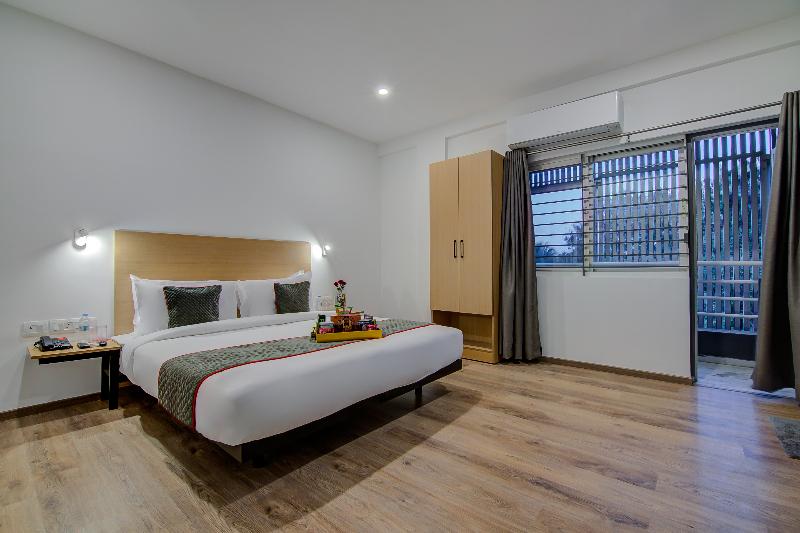 OYO Townhouse 047 Kanakpura Road image