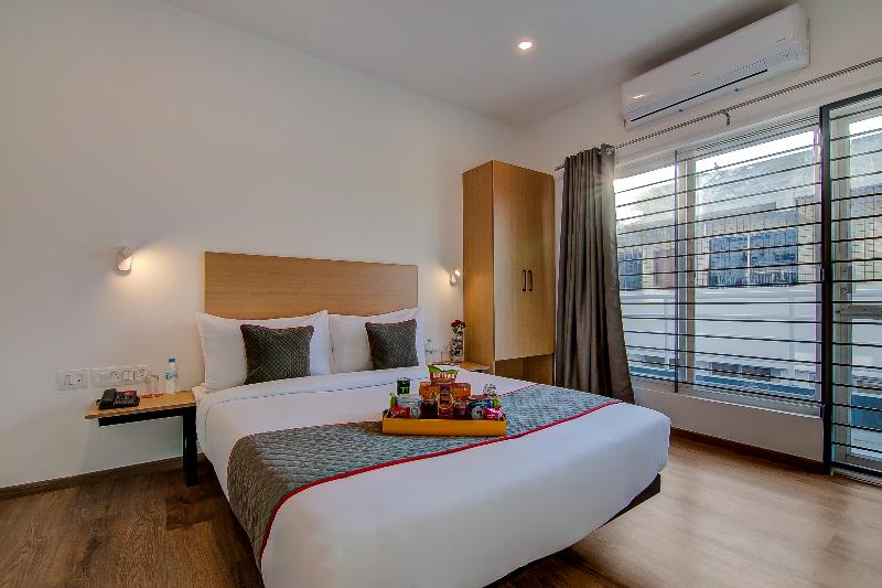 OYO Townhouse 047 Kanakpura Road image