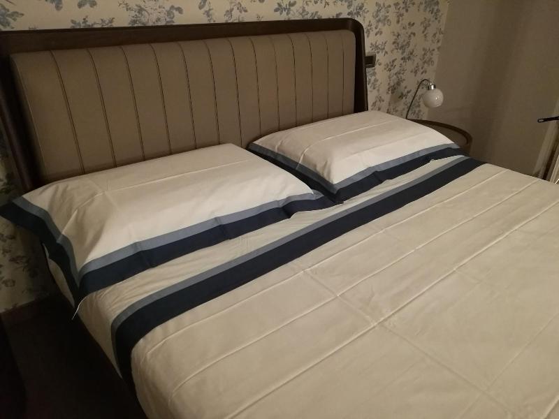 Garden inn image