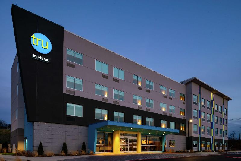 Tru By Hilton Staunton image