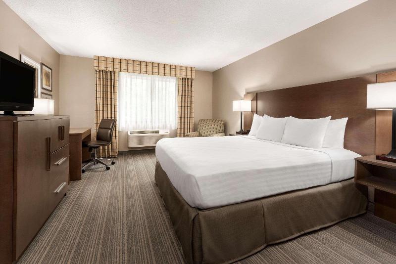 Country Inn & Suites by Radisson, Baxter, MN image